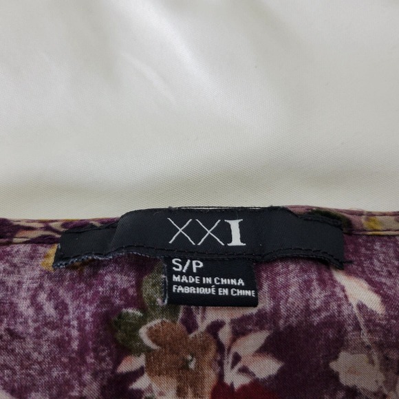 XXI Women Small Popover Tunic Top Floral Long Roll Tab Sleeve Pleated Scoop Neck - Picture 5 of 9